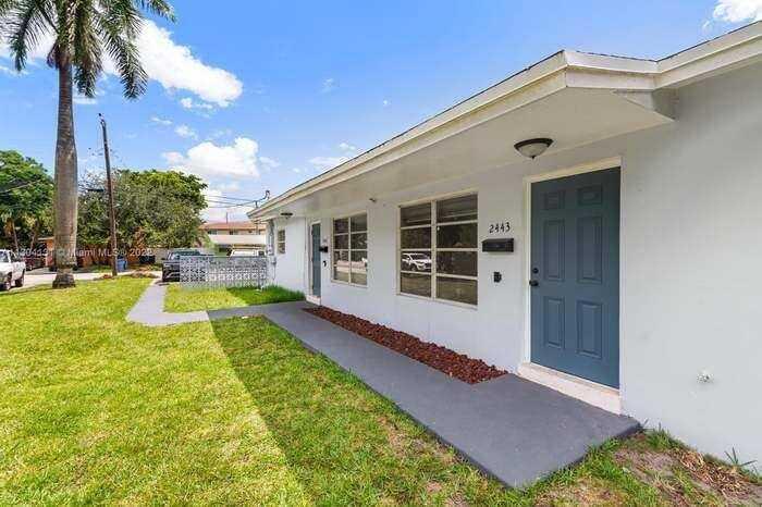 2441 9th 1-2, Wilton Manors, Duplex,  sold, PROPERTY EXPERTS 