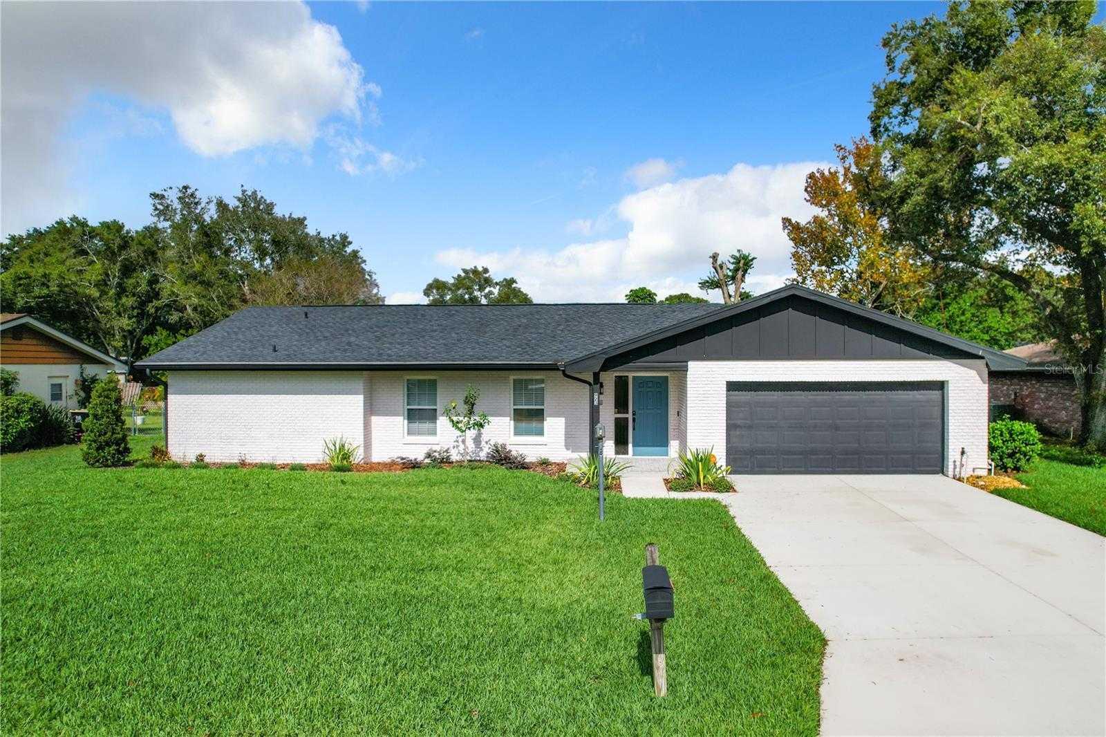 923 HERON, WINTER HAVEN, Single Family Residence,  for sale, PROPERTY EXPERTS 